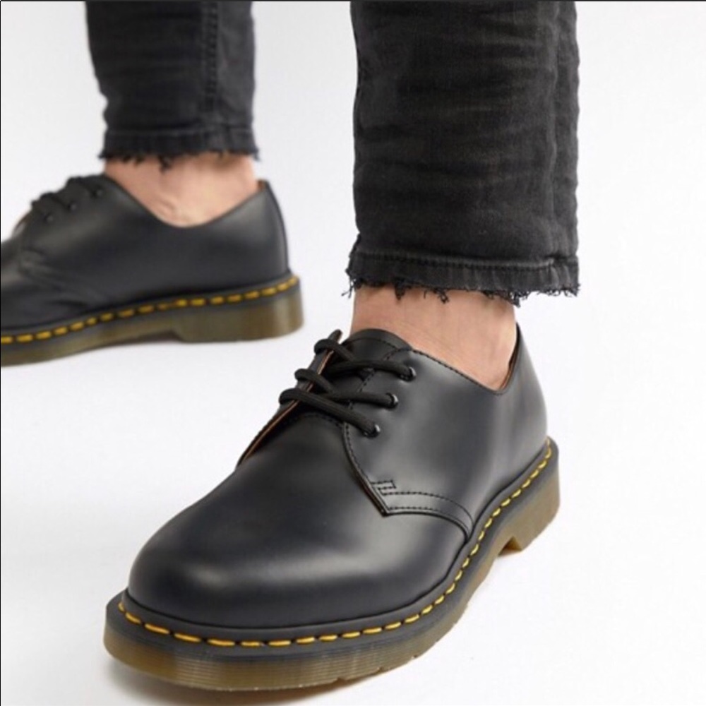 Doc Marten leather men’s lace up loafers